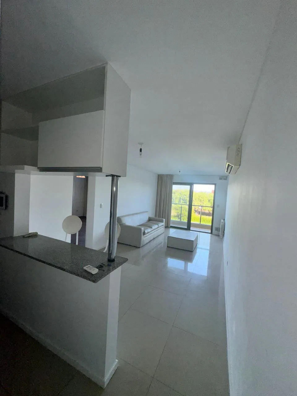 CASONAS DE MANANTIALES: 2 Dormitorios- Cochera- Amenities