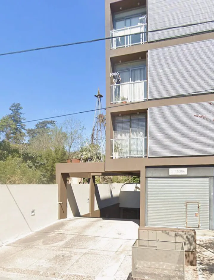 COCHERA EN COMPLEJO VITA - FRENTE A OPERA LUXURY