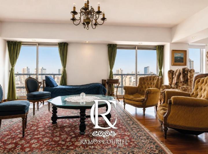 Departamento · 217m² · 8 Ambientes · 1 Cochera