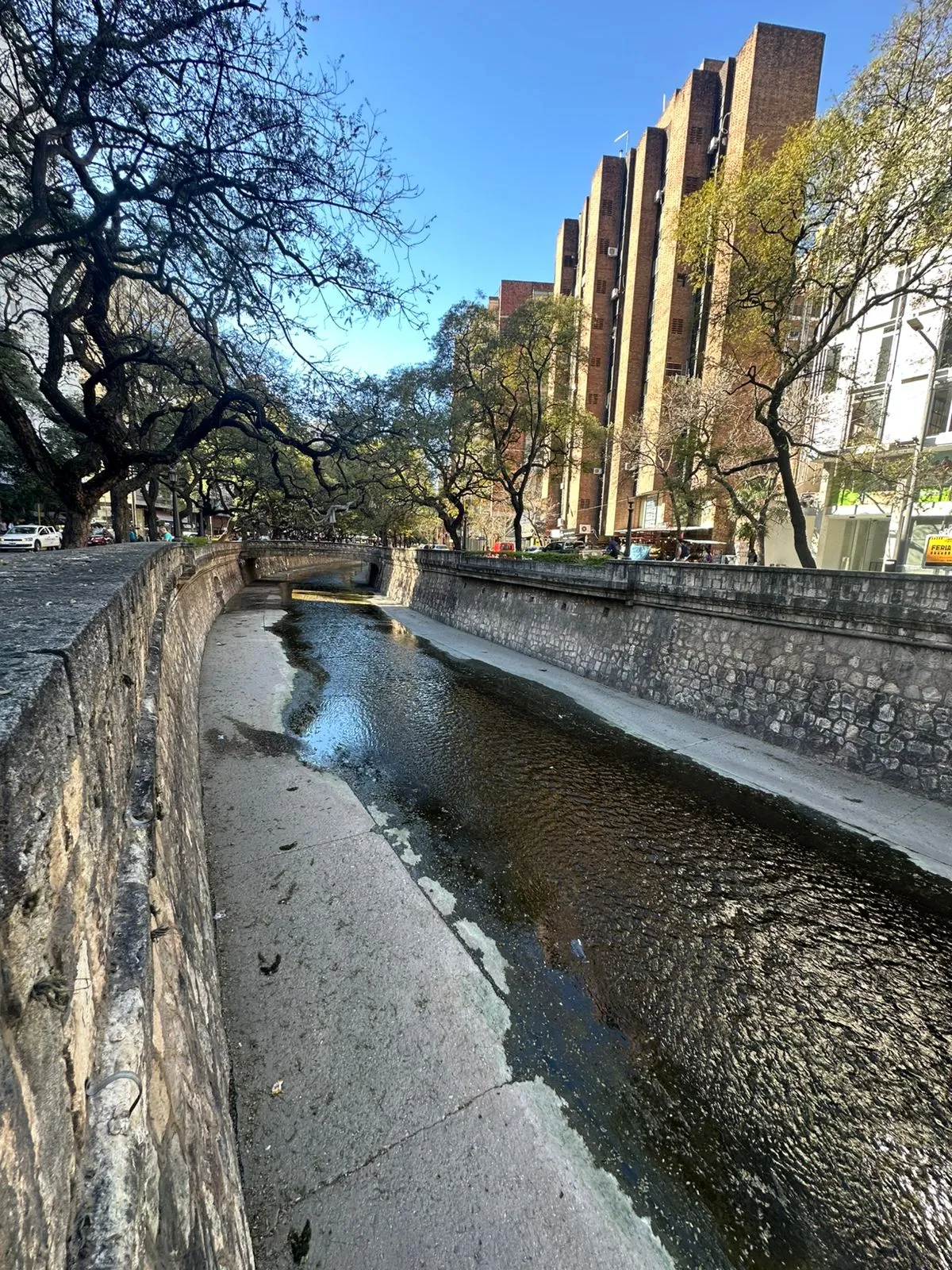Sobre Cañada! Monoambiente!