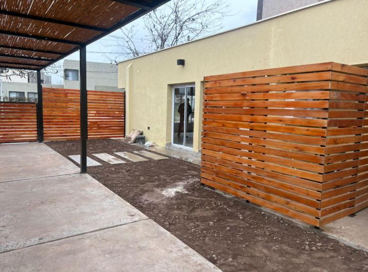 Casa · 120m² · 4 Ambientes · 2 Cocheras