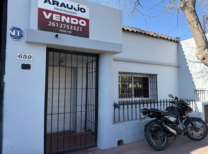 Casa · 400m² · 6 Ambientes · 20 Cocheras