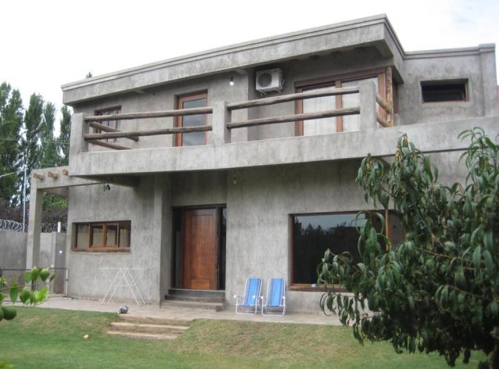Casa · 197m² · 5 Ambientes · 2 Cocheras