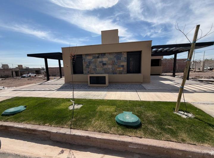 Casa · 80m² · 4 Ambientes · 1 Cochera