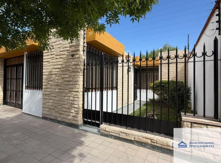 Casa · 107m² · 4 Ambientes · 1 Cochera