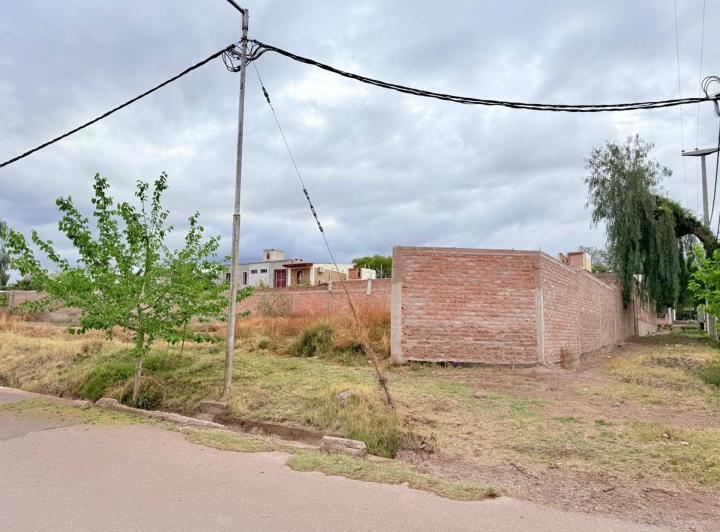 Terreno · 255m²