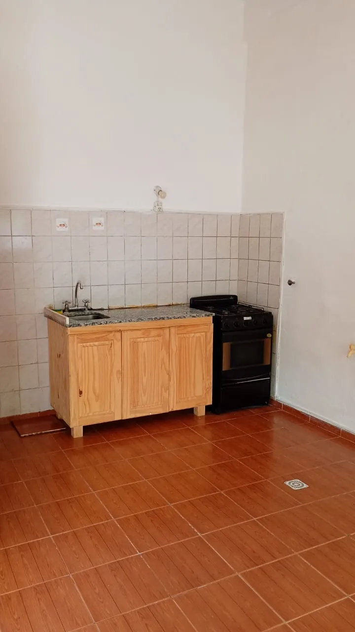 ALQUILO MONOAMBIENTE EN Bº SAN VICENTE.