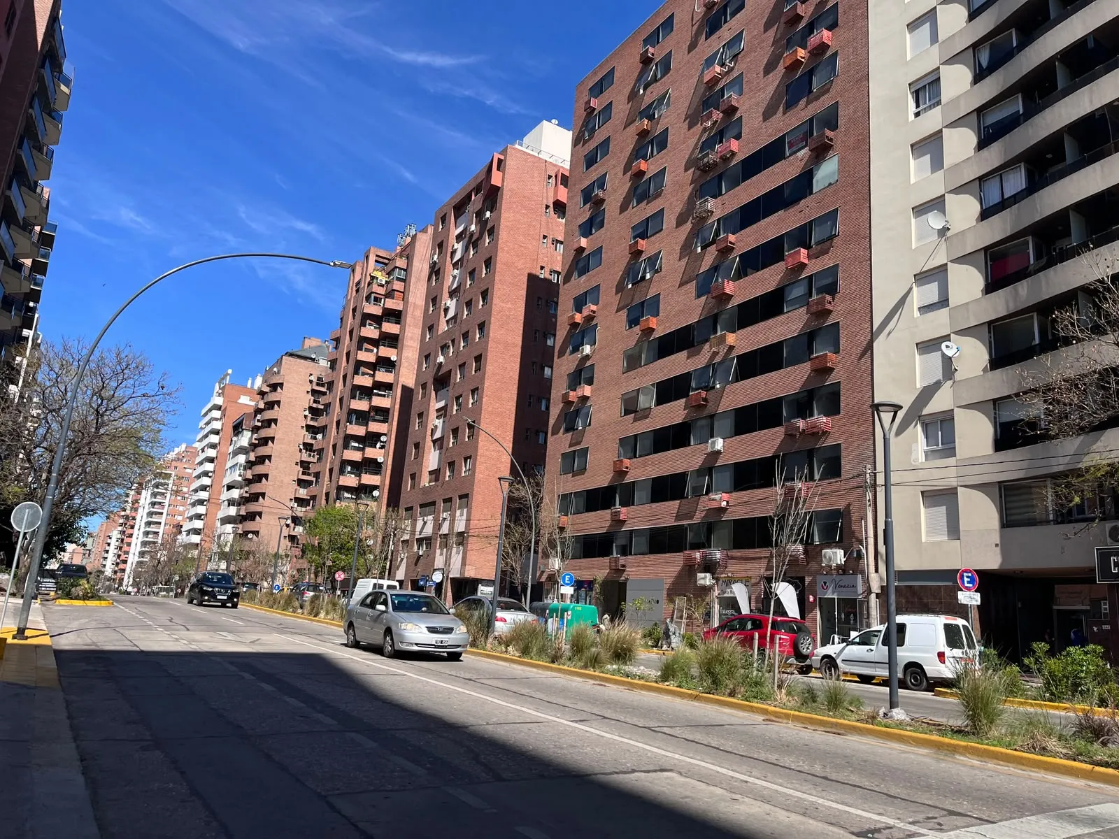 Alquiler departamento 1 dormitorio  sobre Bv San Juan