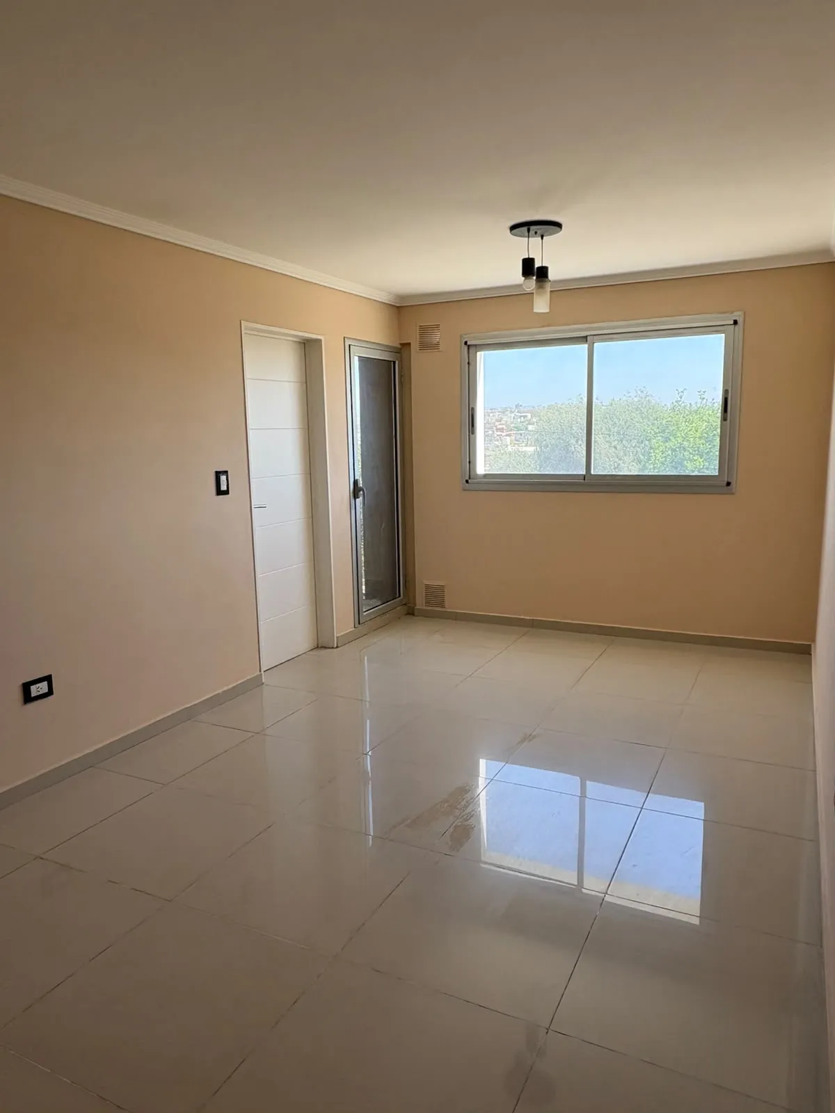 DEPARTAMENTO CON COCHERA EN ALQUILER – TERRAFORTE | SAGRADA FAMILIA