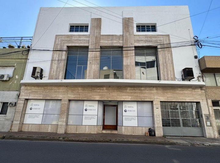 Local comercial · 905m²