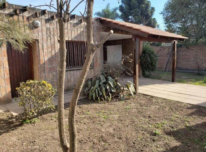 Casa · 187m² · 10 Ambientes · 2 Cocheras