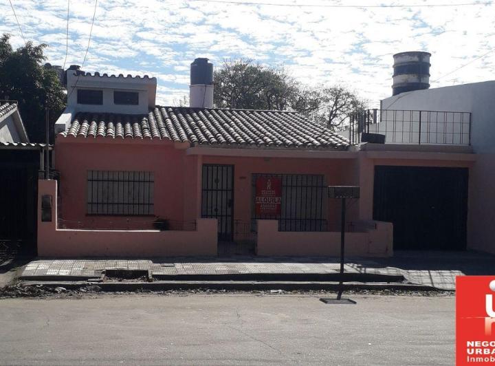 Casa · 230m² · 7 Ambientes · 1 Cochera