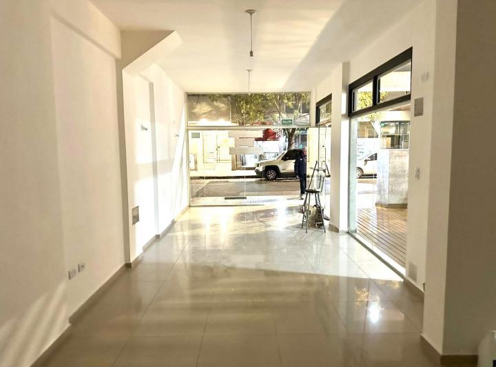 Local comercial · 75m²