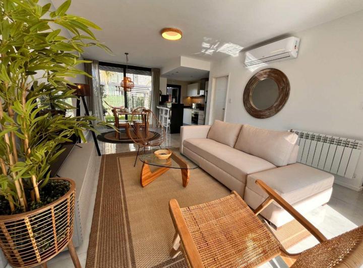 Casa · 127m² · 4 Ambientes · 1 Cochera