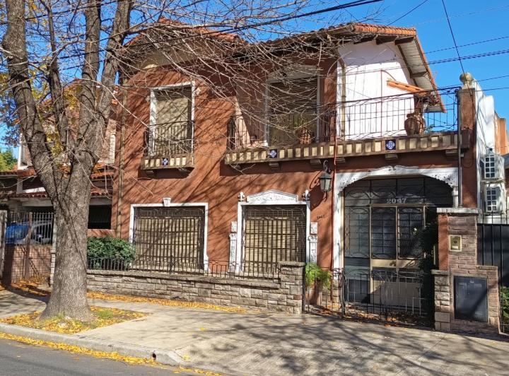 Casa · 226m² · 4 Ambientes · 1 Cochera
