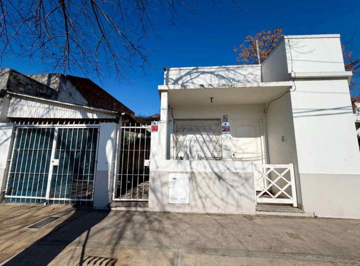 Casa · 102m² · 4 Ambientes · 1 Cochera