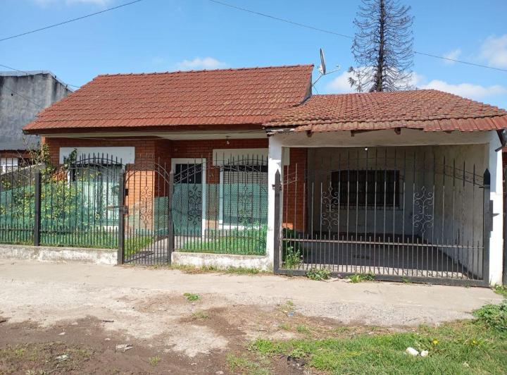 Casa · 200m² · 5 Ambientes