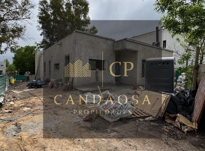 Casa · 128m² · 4 Ambientes · 2 Cocheras
