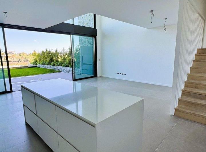 Departamento · 142m² · 4 Ambientes · 2 Cocheras