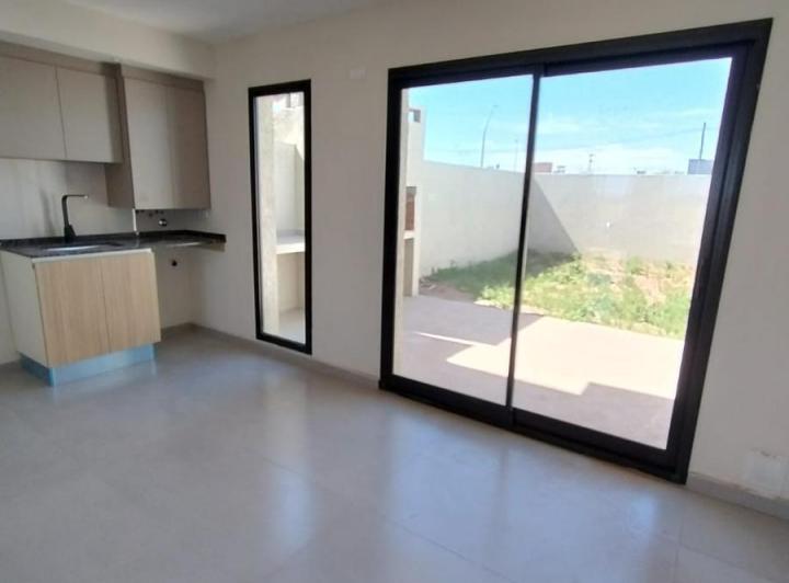 Casa · 125m² · 5 Ambientes · 1 Cochera