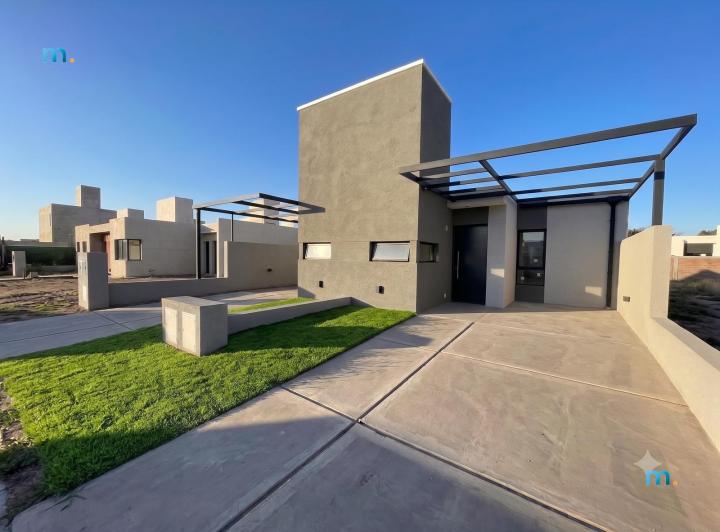 Casa · 68m² · 4 Ambientes · 1 Cochera