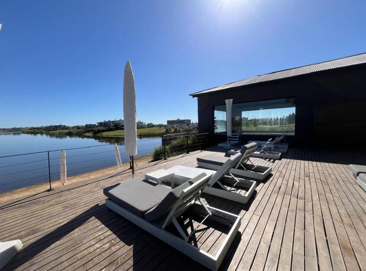 Terreno · 852m²