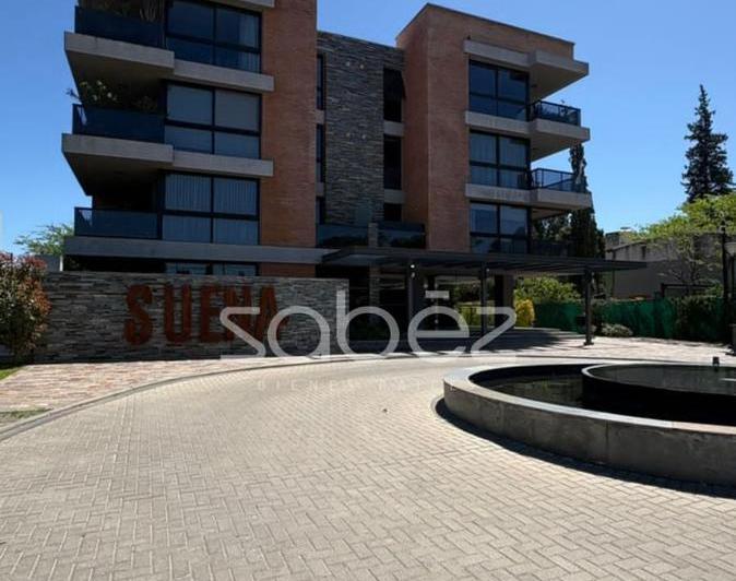 Departamento · 113m² · 8 Ambientes · 1 Cochera