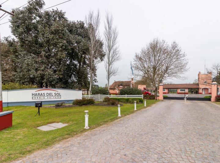 Terreno · 1585m²
