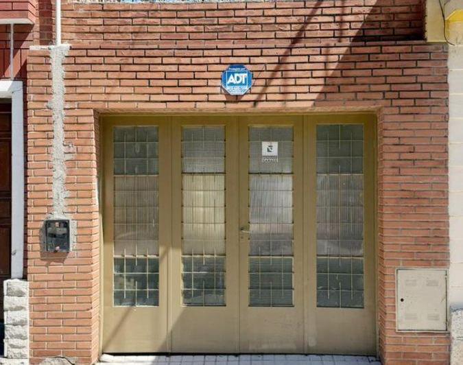 Casa · 173m² · 9 Ambientes · 3 Cocheras