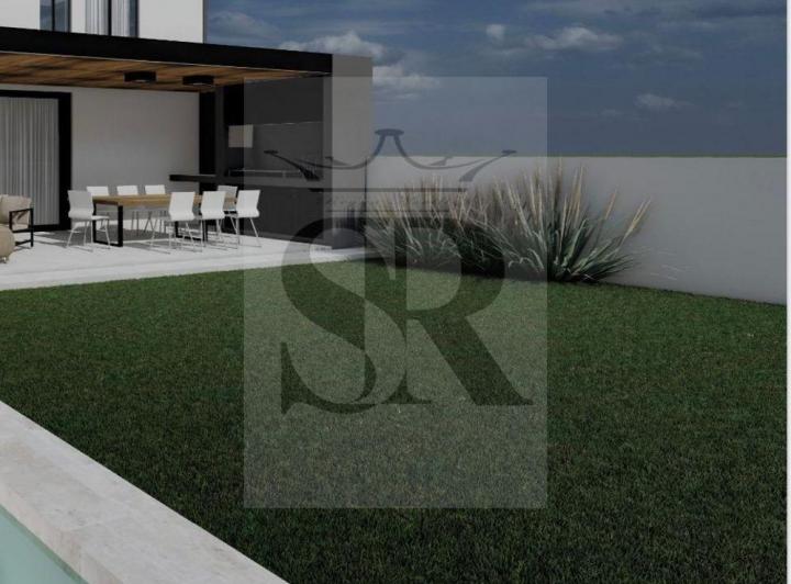 Casa · 236m² · 5 Ambientes · 2 Cocheras