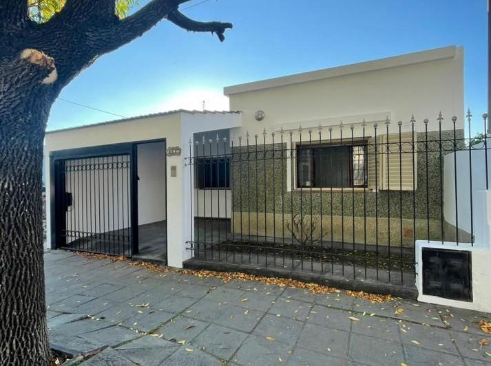 Casa · 133m² · 6 Ambientes · 1 Cochera