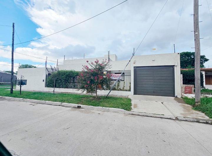 Casa · 125m² · 7 Ambientes · 2 Cocheras
