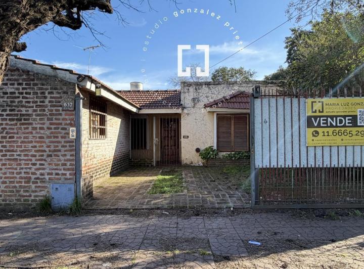 Casa · 110m² · 4 Ambientes · 1 Cochera