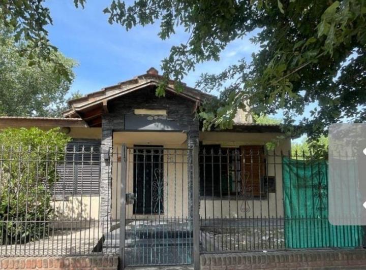 Casa · 170m² · 7 Ambientes · 1 Cochera