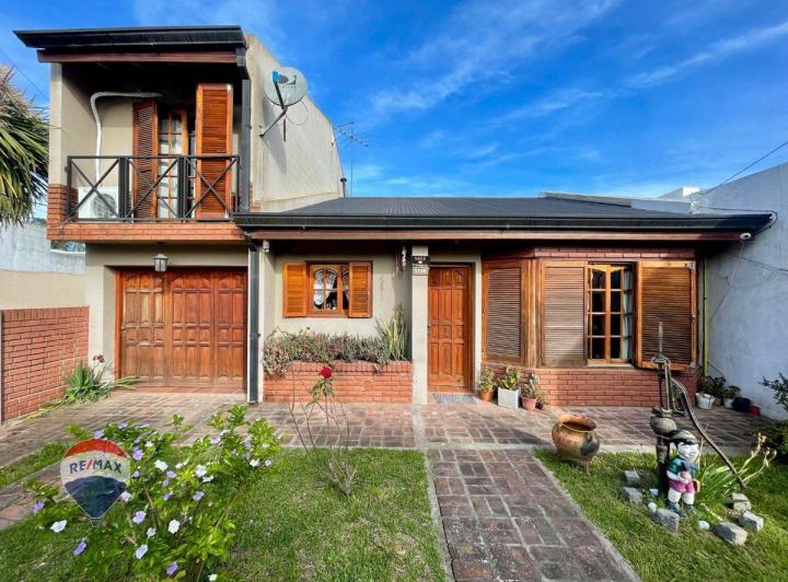 Casa · 150m² · 7 Ambientes · 2 Cocheras