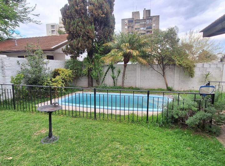 Casa · 98m² · 4 Ambientes · 1 Cochera