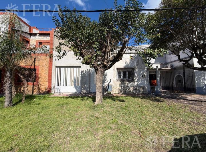 Casa · 60m² · 2 Ambientes · 2 Cocheras