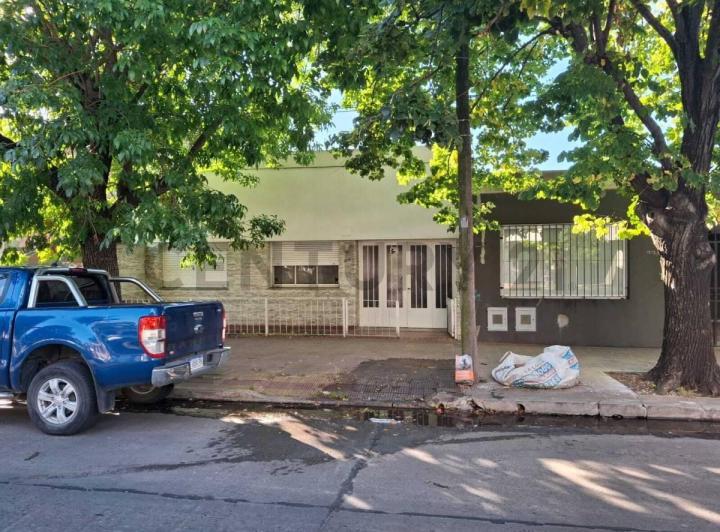 Casa · 90m² · 4 Ambientes · 1 Cochera