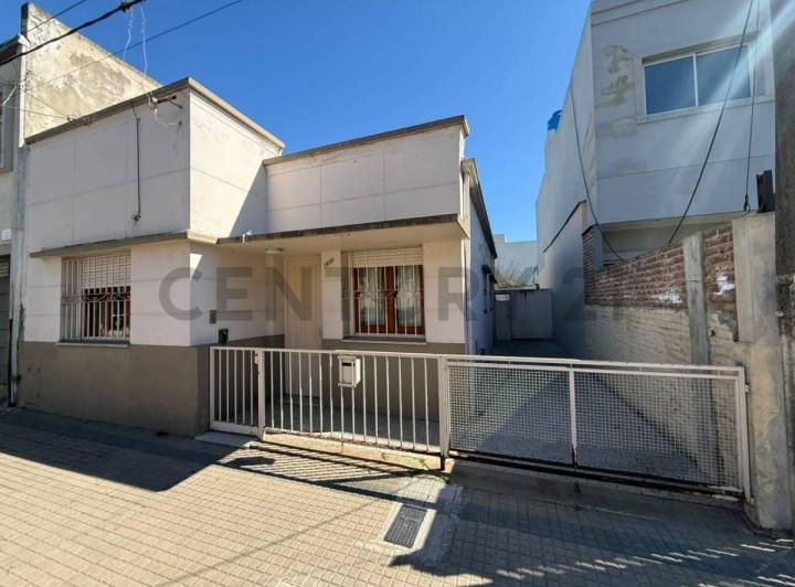 Casa · 108m² · 4 Ambientes · 1 Cochera