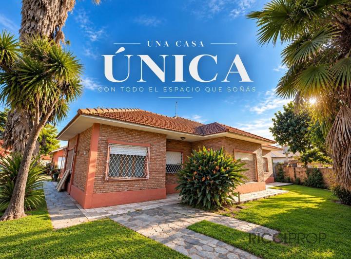 Casa · 140m² · 4 Ambientes · 2 Cocheras