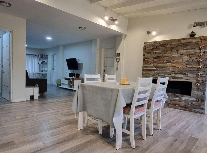Casa · 135m² · 6 Ambientes · 1 Cochera