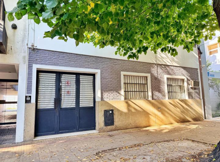 Casa · 130m² · 6 Ambientes · 1 Cochera