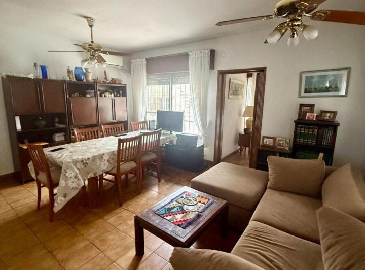 Casa · 167m² · 5 Ambientes · 1 Cochera