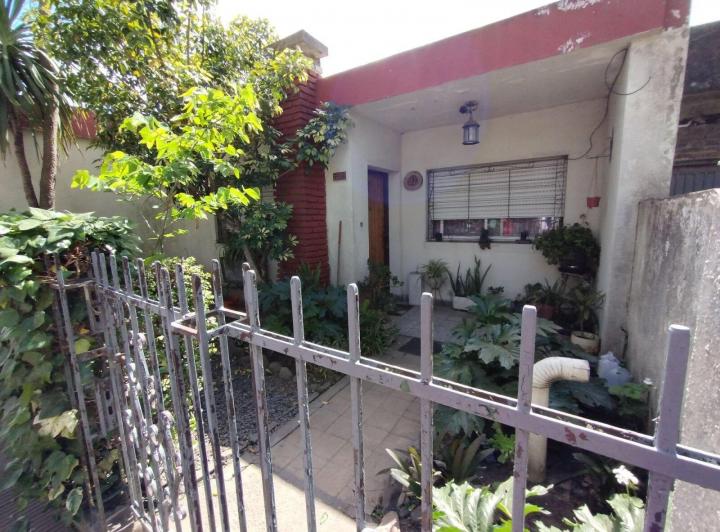 Casa · 220m² · 5 Ambientes · 1 Cochera