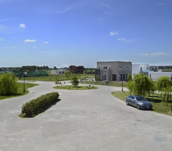 Terreno · 766m²