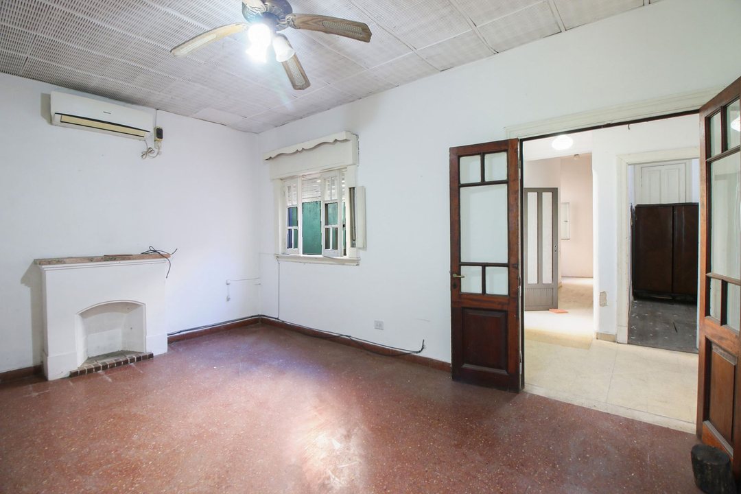 VENTA PH 4 AMBIENTES CON PATIO - LOMAS DE ZAMORA