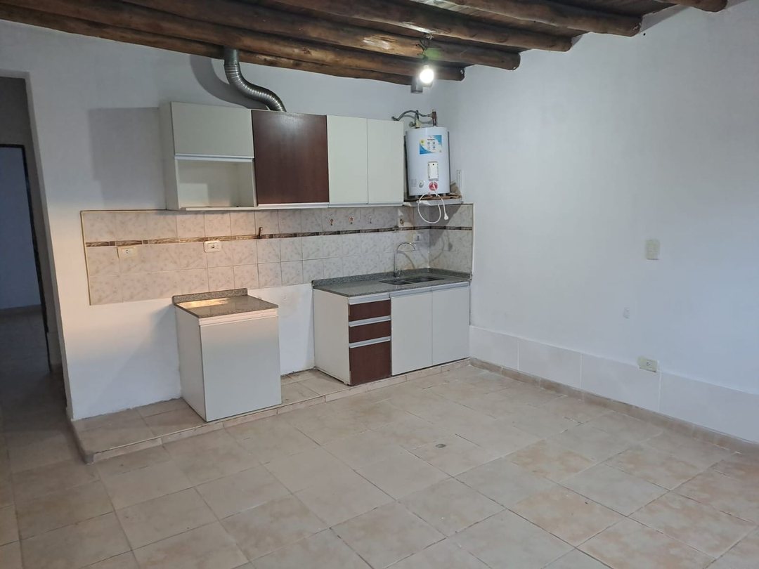Venta Casa más dos departamentos-Lavalle-