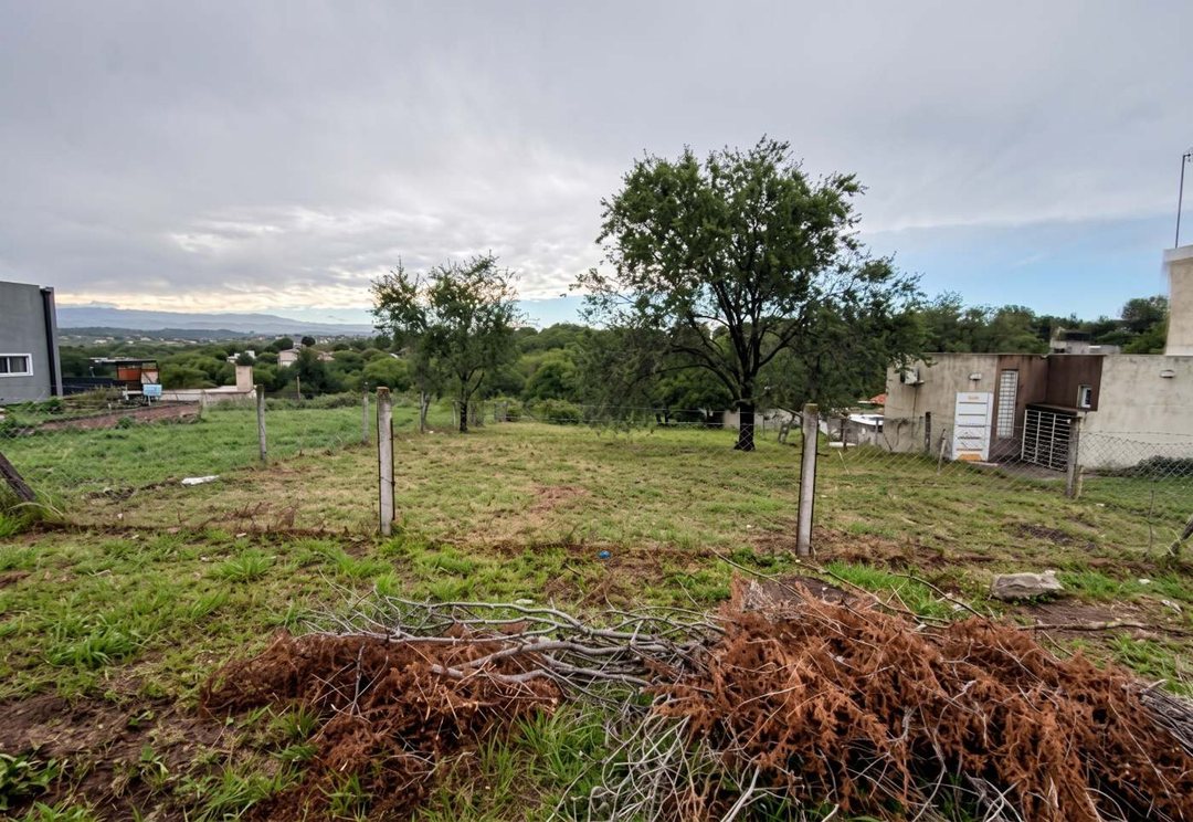 VENTA LOTE 630 M2 TANTI 4 CUADRAS DE LA  RUTA 28