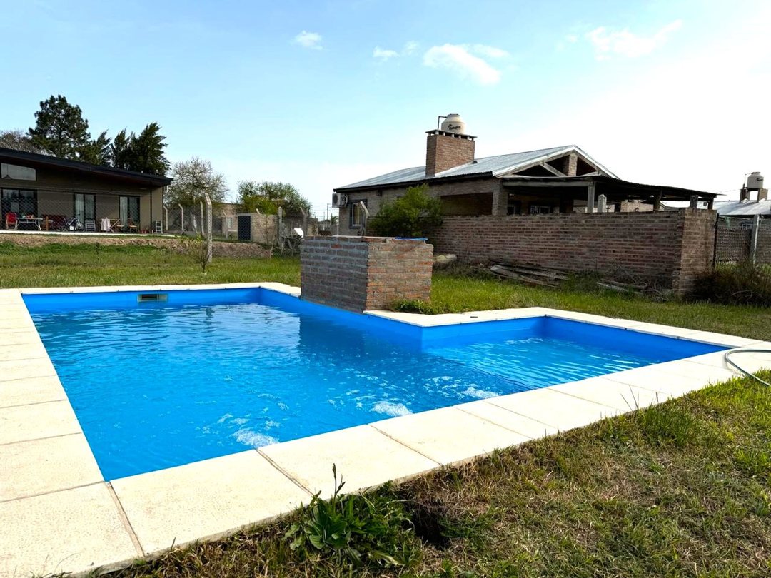 VENTA CASA-QUINTA 3 DORM C PISCINA EN ARROYO LEYES