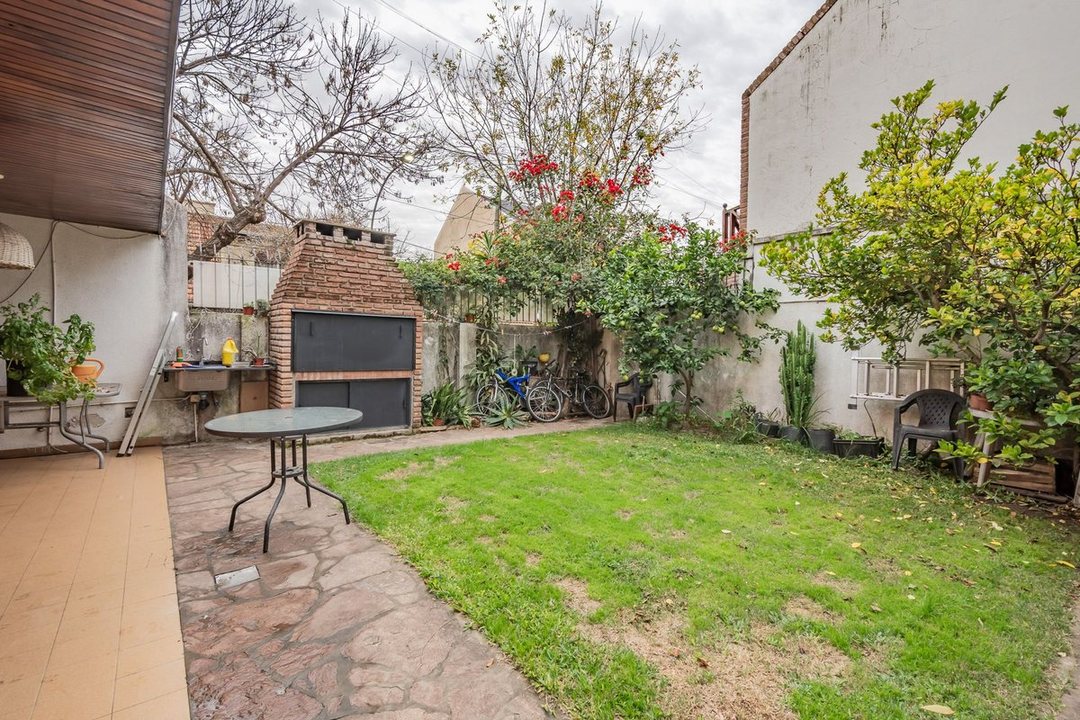 VENTA CASA 5 AMBIENTES OLIVOS PERMUTA